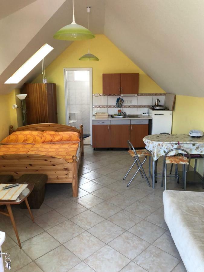 Liget Apartman Балатонфёльдвар Экстерьер фото