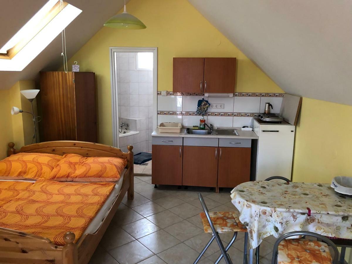 Liget Apartman Балатонфёльдвар Экстерьер фото