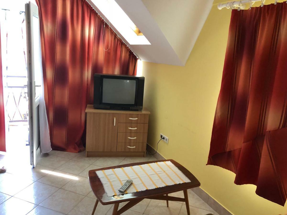 Liget Apartman Балатонфёльдвар Экстерьер фото