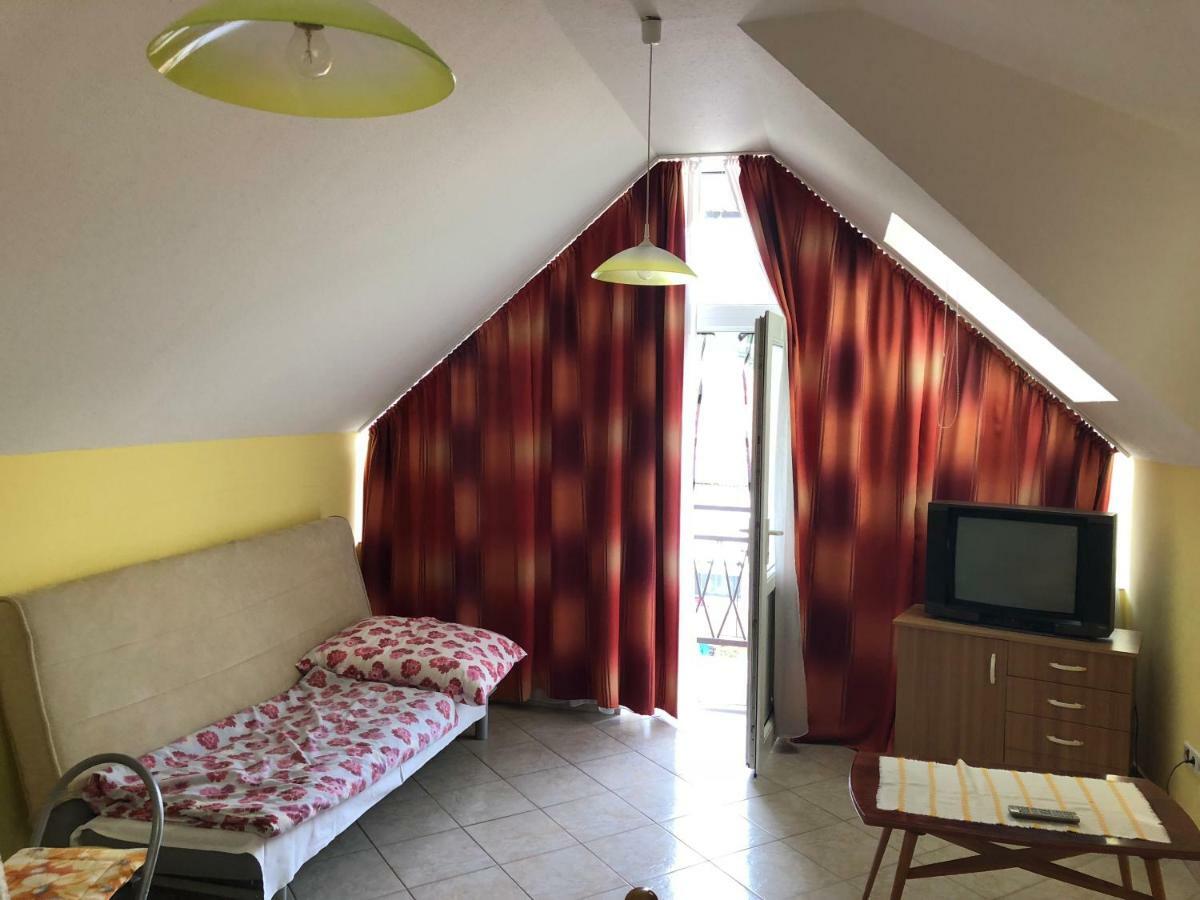 Liget Apartman Балатонфёльдвар Экстерьер фото